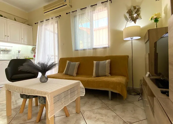 Sunny شقة Amaliada